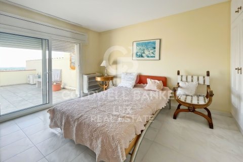 Villa de 3 dormitorios en venta en Palau-saverdera, Gerona, Cataluña, Spain № 7751 - foto 16