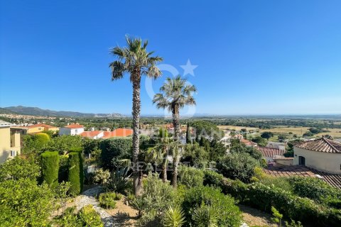 Villa de 3 dormitorios en venta en Palau-saverdera, Gerona, Cataluña, Spain № 7751 - foto 2