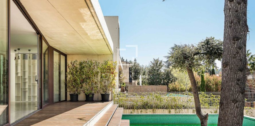6 bedrooms villa for sale in Sant Cugat Del Valles, Barcelona, Catalonia, Spain № 4396