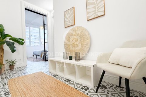 Apartamento de 3 dormitorios en venta en Barcelona, Cataluña, Spain № 5351 - foto 25