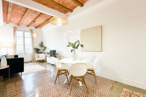 Apartamento de 3 dormitorios en venta en Barcelona, Cataluña, Spain № 5351