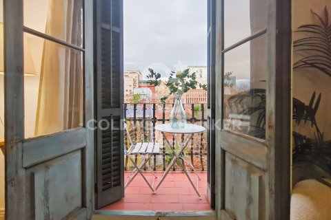 Apartamento de 3 dormitorios en venta en Barcelona, Cataluña, Spain № 5351 - foto 10