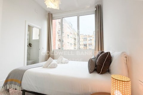 Apartamento de 3 dormitorios en venta en Barcelona, Cataluña, Spain № 5351 - foto 16