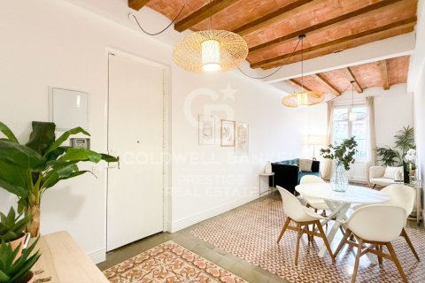 Apartamento de 3 dormitorios en venta en Barcelona, Cataluña, Spain № 5351 - foto 2