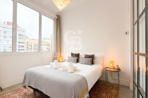 Apartamento de 3 dormitorios en venta en Barcelona, Cataluña, Spain № 5351 - foto 15