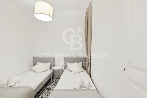 Apartamento de 3 dormitorios en venta en Barcelona, Cataluña, Spain № 5351 - foto 22