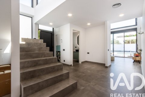 Сasa de 3 dormitorios en venta en Sentmenat, Barcelona, Cataluña, Spain № 4720 - foto 24