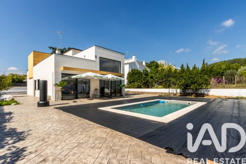 Сasa de 3 dormitorios en venta en Sentmenat, Barcelona, Cataluña, Spain № 4720