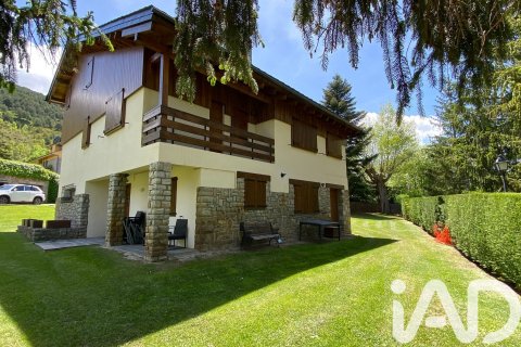Apartamento de 3 dormitorios en venta en Alp, Gerona, Cataluña, Spain № 4718 - foto 2