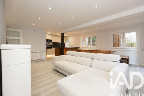 Apartamento de 3 dormitorios en venta en Alp, Gerona, Cataluña, Spain № 4718 - foto 21