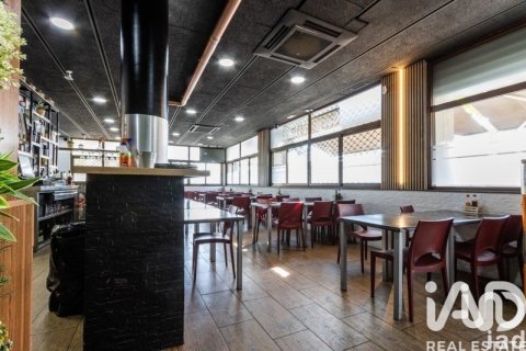 Cafetería / restaurante de 219 m² en venta en Sentmenat, Barcelona, Cataluña, Spain № 4719 - foto 8