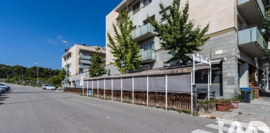 Cafetería / restaurante de 219 m² en venta en Sentmenat, Barcelona, Cataluña, Spain № 4719
