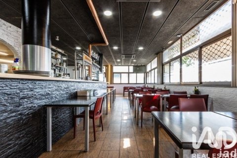 Cafetería / restaurante de 219 m² en venta en Sentmenat, Barcelona, Cataluña, Spain № 4719 - foto 6