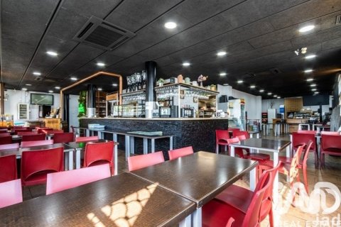 Cafetería / restaurante de 219 m² en venta en Sentmenat, Barcelona, Cataluña, Spain № 4719 - foto 7