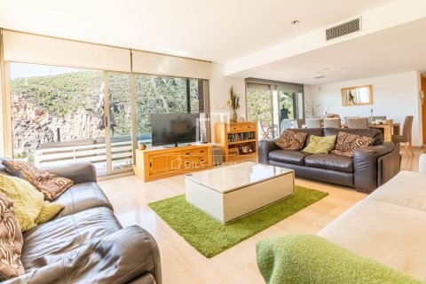 Villa de 6 dormitorios en venta en Castelldefels, Barcelona, Cataluña, Spain № 4288 - foto 6