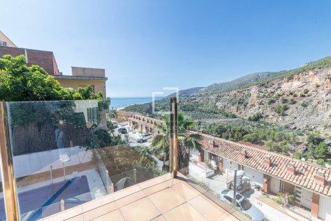 Villa de 6 dormitorios en venta en Castelldefels, Barcelona, Cataluña, Spain № 4288 - foto 3