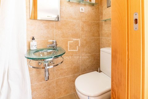 Villa de 6 dormitorios en venta en Castelldefels, Barcelona, Cataluña, Spain № 4288 - foto 25