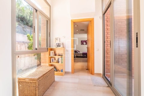 Villa de 6 dormitorios en venta en Castelldefels, Barcelona, Cataluña, Spain № 4288 - foto 28