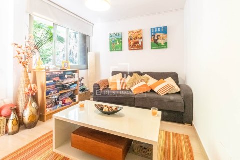 Villa de 6 dormitorios en venta en Castelldefels, Barcelona, Cataluña, Spain № 4288 - foto 19