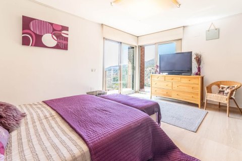 Villa de 6 dormitorios en venta en Castelldefels, Barcelona, Cataluña, Spain № 4288 - foto 12
