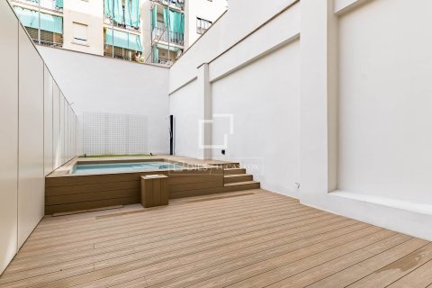 2 bedrooms apartment for sale in Barcelona, Catalonia, Spain № 4289 - photo 3