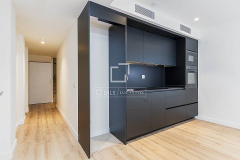 2 bedrooms apartment for sale in Barcelona, Catalonia, Spain № 4289 - photo 15