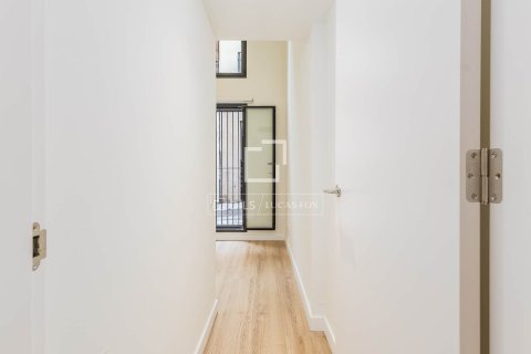 2 bedrooms apartment for sale in Barcelona, Catalonia, Spain № 4289 - photo 30