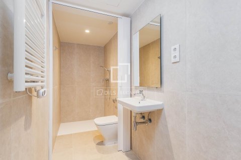 Apartamento de 2 dormitorios en venta en Barcelona, Cataluña, Spain № 4290 - foto 30