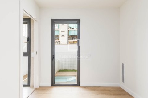 Apartamento de 2 dormitorios en venta en Barcelona, Cataluña, Spain № 4290 - foto 25