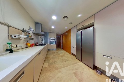Сasa de 5 dormitorios en venta en Salou, Tarragona, Cataluña, Spain № 4673 - foto 13
