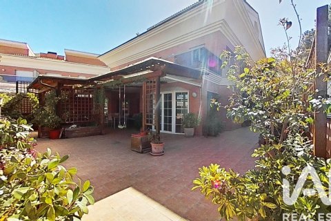 Сasa de 5 dormitorios en venta en Salou, Tarragona, Cataluña, Spain № 4673 - foto 2