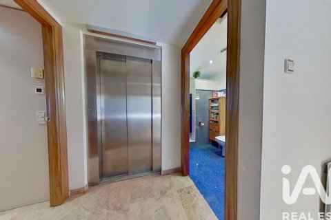 Сasa de 5 dormitorios en venta en Salou, Tarragona, Cataluña, Spain № 4673 - foto 28