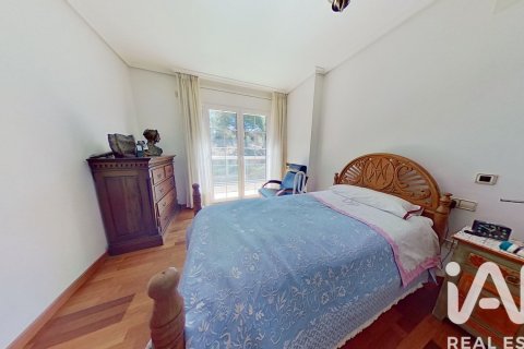 Сasa de 5 dormitorios en venta en Salou, Tarragona, Cataluña, Spain № 4673 - foto 16