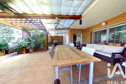 Сasa de 5 dormitorios en venta en Salou, Tarragona, Cataluña, Spain № 4673 - foto 6