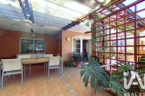 Сasa de 5 dormitorios en venta en Salou, Tarragona, Cataluña, Spain № 4673 - foto 5