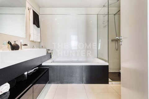 Apartamento de 3 dormitorios en venta en Sant Martí, Barcelona, Cataluña, Spain № 2270 - foto 23