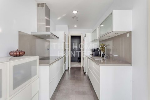 Apartamento de 3 dormitorios en venta en Sant Martí, Barcelona, Cataluña, Spain № 2270 - foto 30