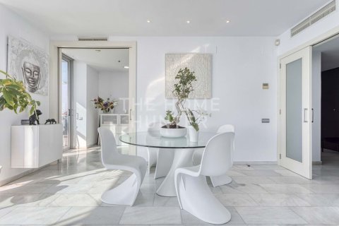 Apartamento de 3 dormitorios en venta en Sant Martí, Barcelona, Cataluña, Spain № 2270 - foto 5