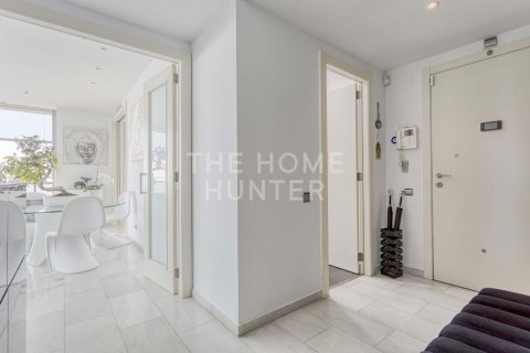 Apartamento de 3 dormitorios en venta en Sant Martí, Barcelona, Cataluña, Spain № 2270 - foto 9