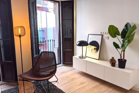 2 bedrooms apartment for sale in Ciutat Vella, Barcelona, Catalonia, Spain № 2272 - photo 8