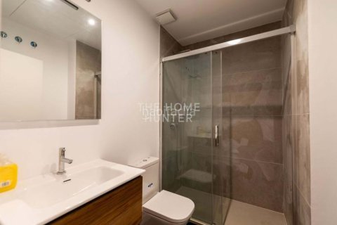 Apartamento de 1 dormitorio en venta en Badalona, Barcelona, Cataluña, Spain № 2274 - foto 20