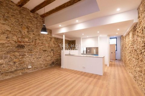 Apartamento de 1 dormitorio en venta en Badalona, Barcelona, Cataluña, Spain № 2274 - foto 2