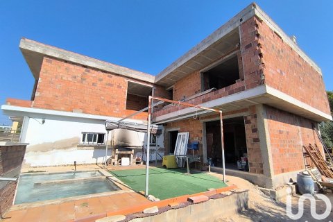 Сasa de 5 dormitorios en venta en L'Ametlla de Mar, Tarragona, Cataluña, Spain № 7559 - foto 19