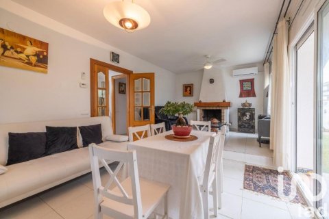 Сasa de 4 dormitorios en venta en Cambrils, Tarragona, Cataluña, Spain № 7565 - foto 5