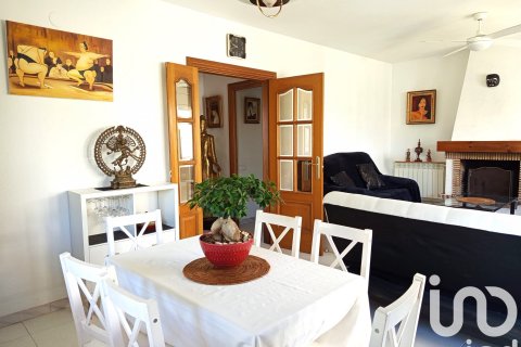 Сasa de 4 dormitorios en venta en Cambrils, Tarragona, Cataluña, Spain № 7565 - foto 4