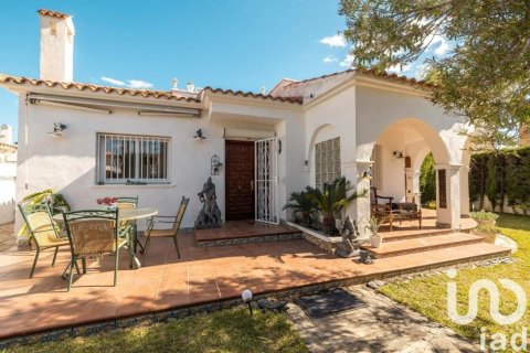 Сasa de 4 dormitorios en venta en Cambrils, Tarragona, Cataluña, Spain № 7565 - foto 2