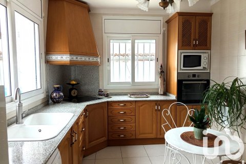Сasa de 4 dormitorios en venta en Cambrils, Tarragona, Cataluña, Spain № 7565 - foto 6