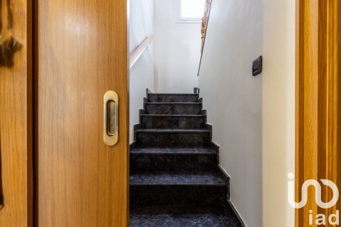 Сasa de 4 dormitorios en venta en Sentmenat, Barcelona, Cataluña, Spain № 7561 - foto 27