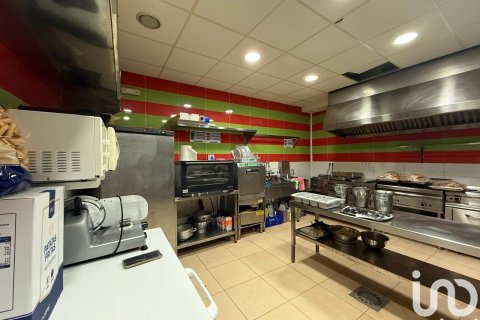 Propiedad comercial de 250 m² en venta en Salou, Tarragona, Cataluña, Spain № 7564 - foto 14