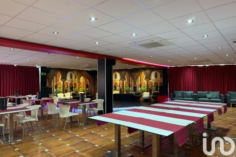 Propiedad comercial de 250 m² en venta en Salou, Tarragona, Cataluña, Spain № 7564 - foto 6